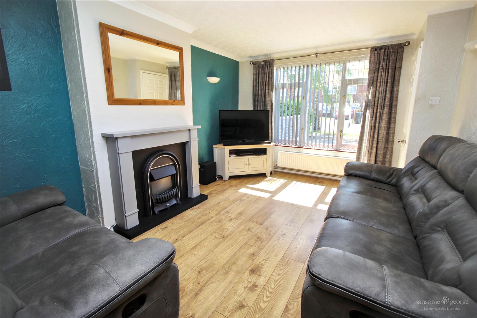 3 bed property in Corwen Road, Reading